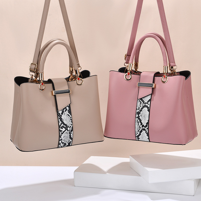 Sac tendance à motif peau de serpent