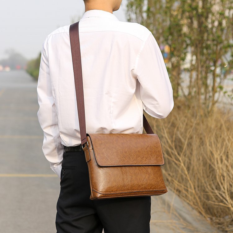 Sac à bandoulière asymétrique « Business Casual »